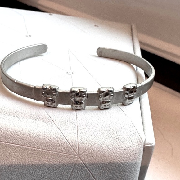 🧸 Stylish Vintage Brushed and Polished Sterling Silver Teddy Bear Cuff Bracelet - Picture 8 of 12